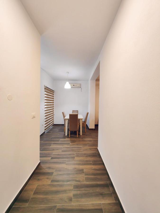 Mialex Apartments Dobra Voda Extérieur photo
