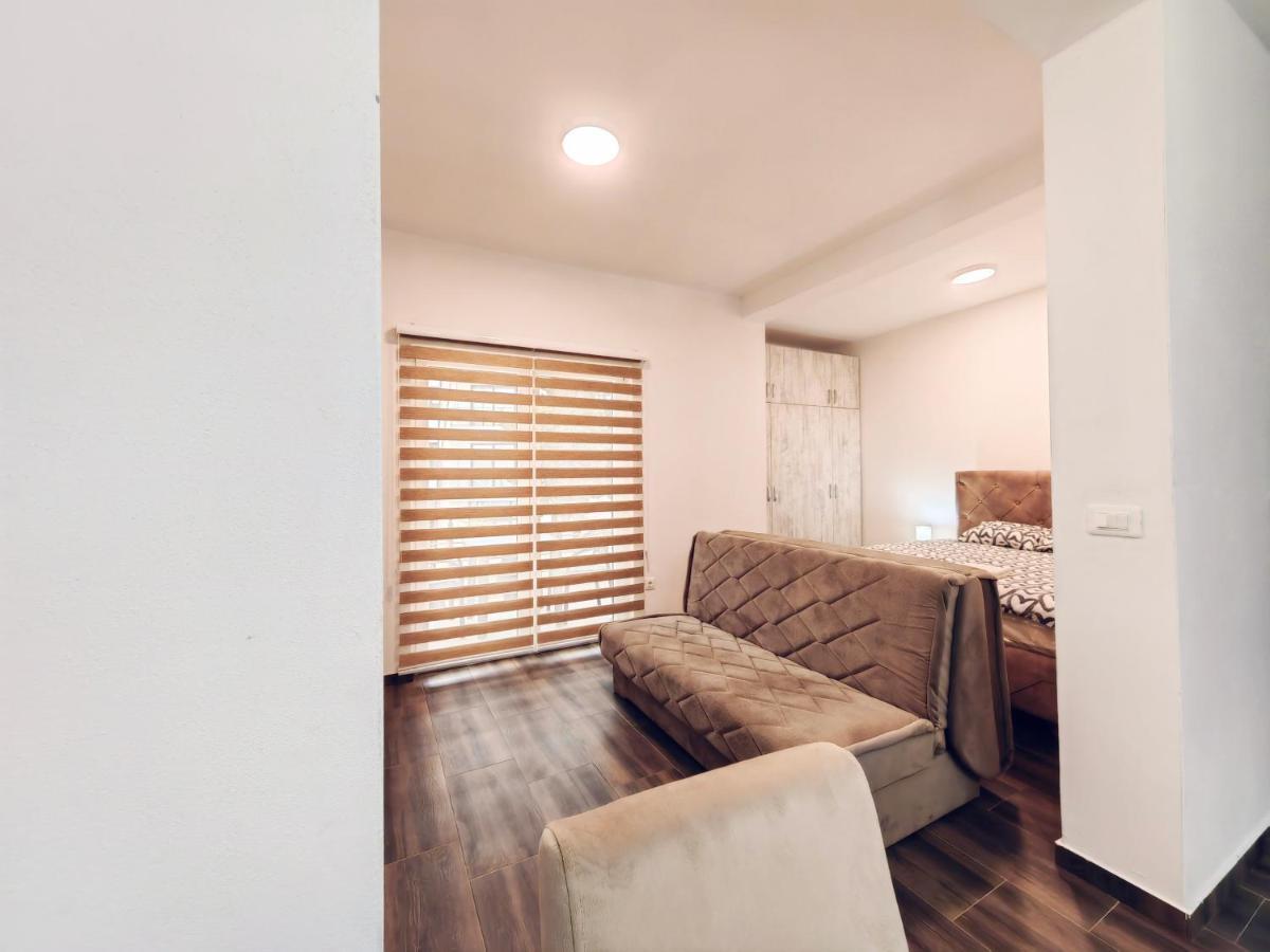 Mialex Apartments Dobra Voda Extérieur photo