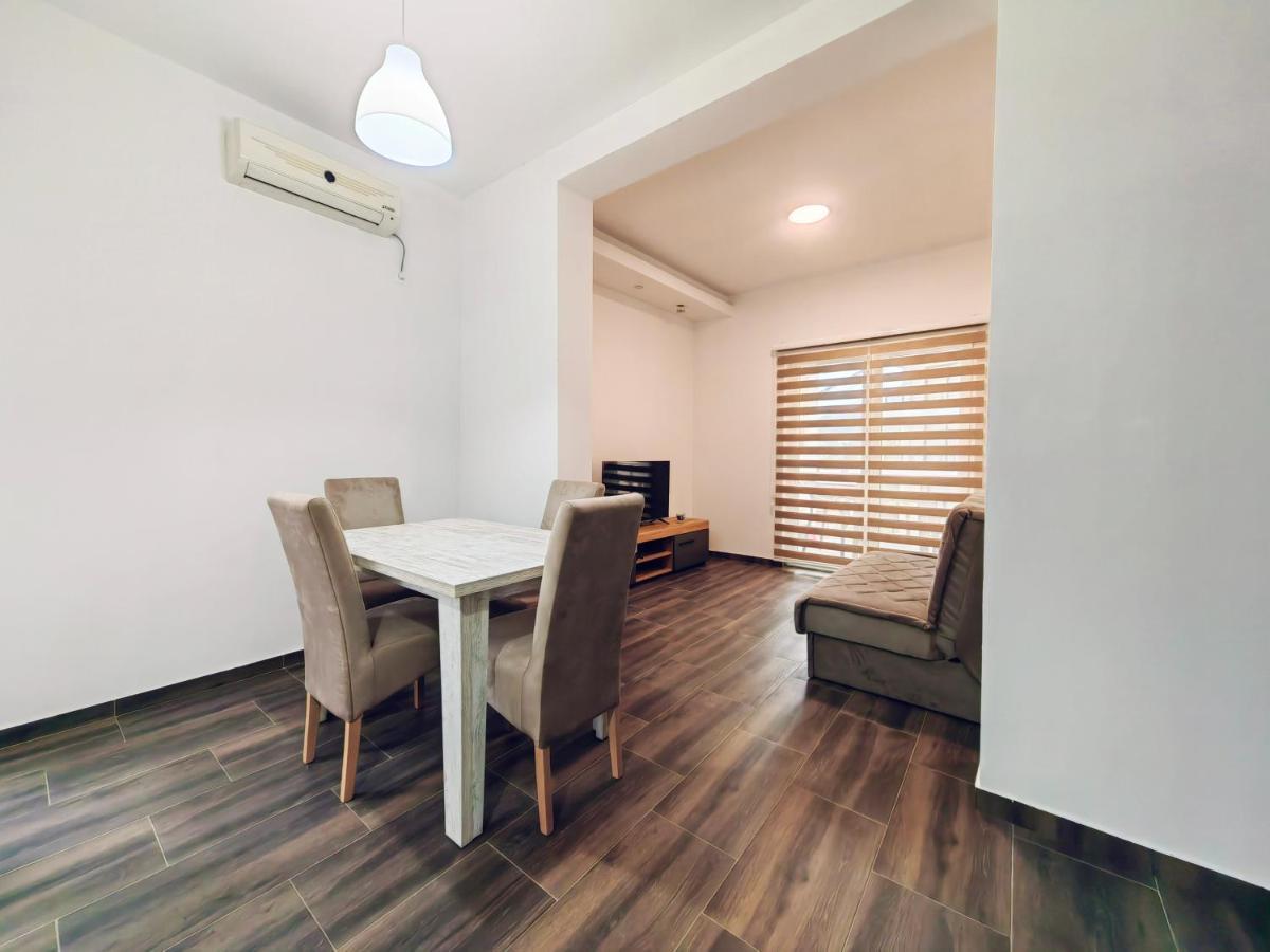 Mialex Apartments Dobra Voda Extérieur photo