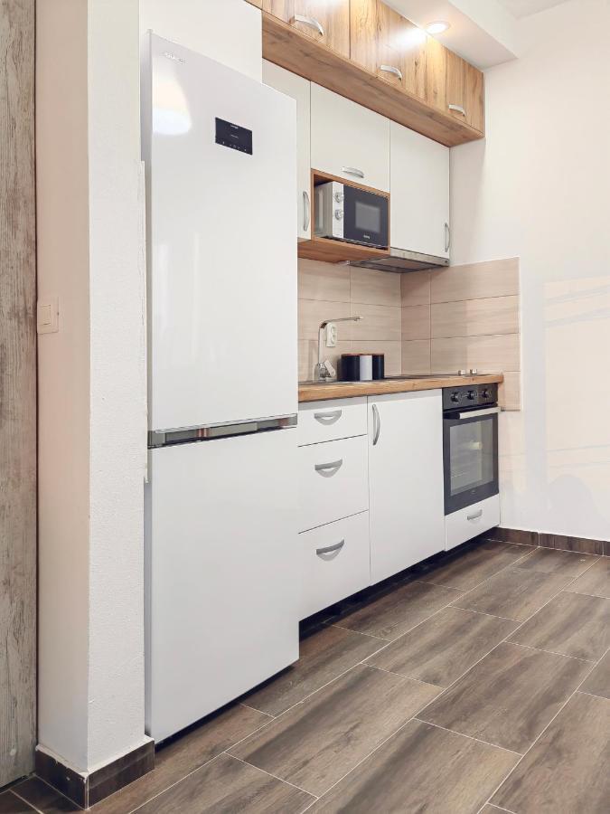 Mialex Apartments Dobra Voda Extérieur photo